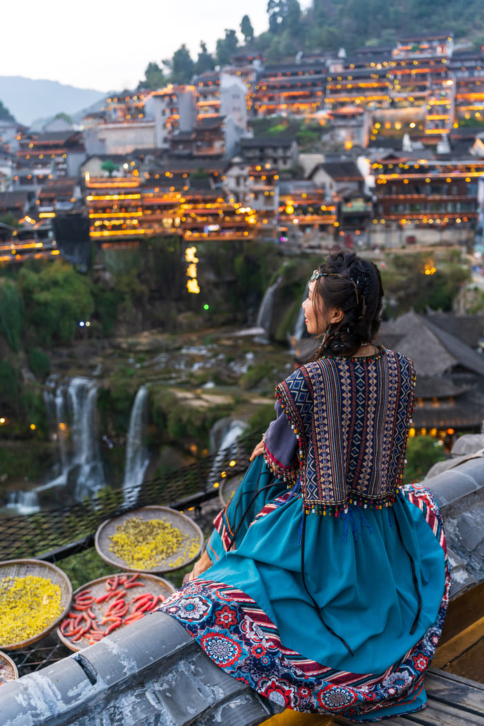 mujer ciudad lijiang china
